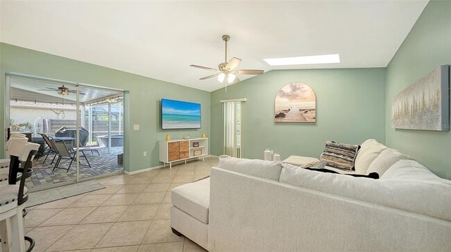 Building Photo - 2246 Cork Oak St W