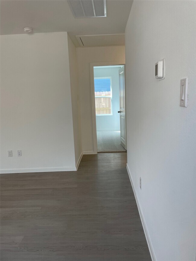 Building Photo - 5618 Shelford Birch Dr