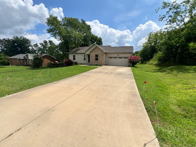 Building Photo - 505 Paula Dr