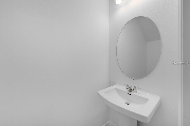 Building Photo - 15148 Cuzcorro Ct