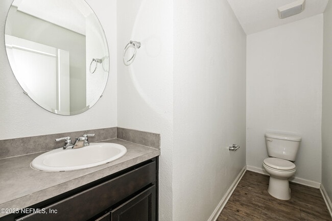 Building Photo - 524 Eiseman Wy