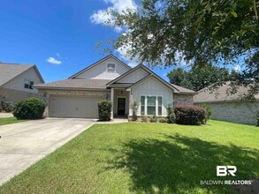 Building Photo - 253 Hawthorne Cir