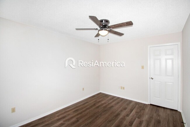 Building Photo - Fully Renovated 3BR/2B home in Olive Branch