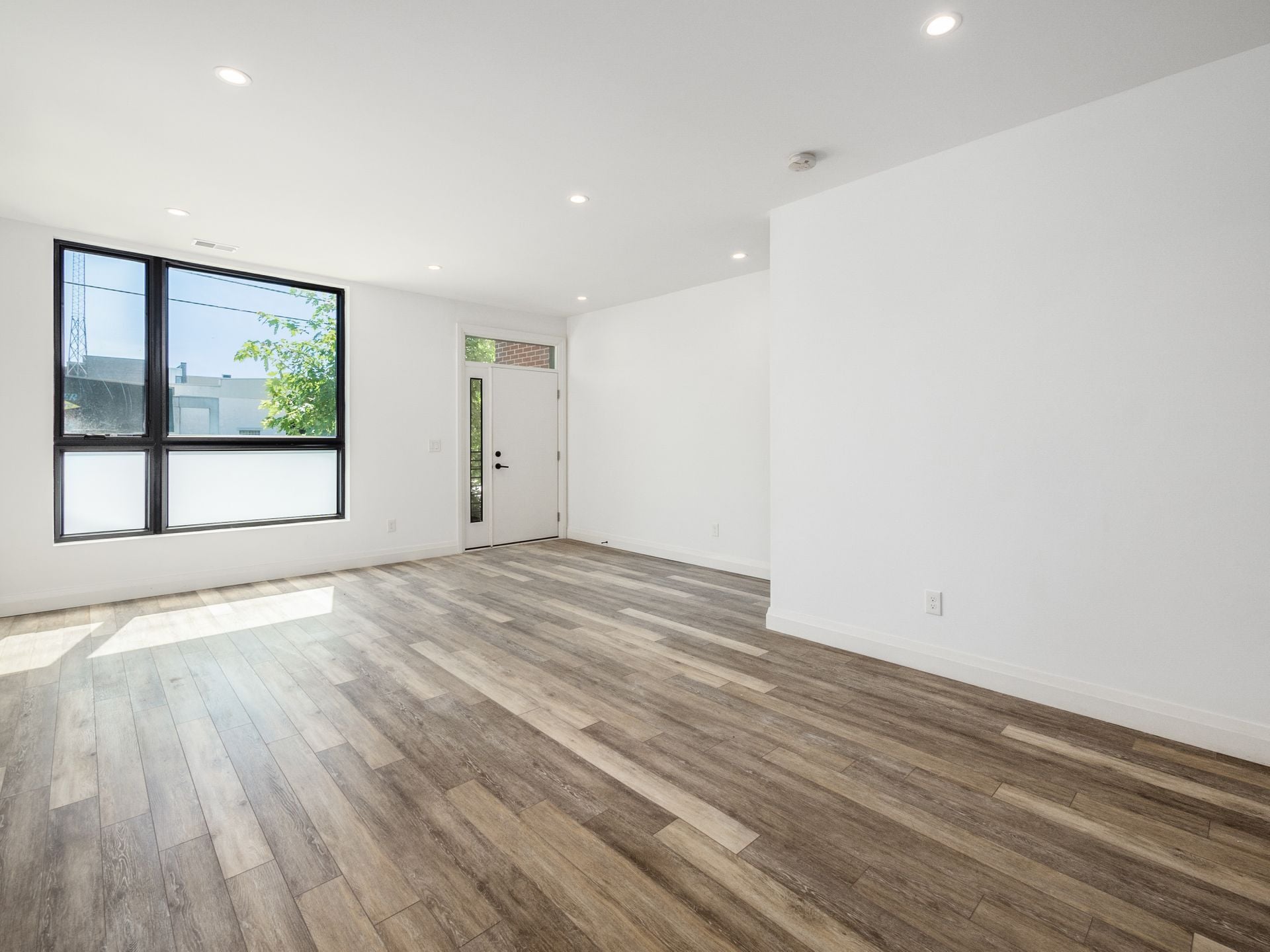 Building Photo - 911 N 4th St