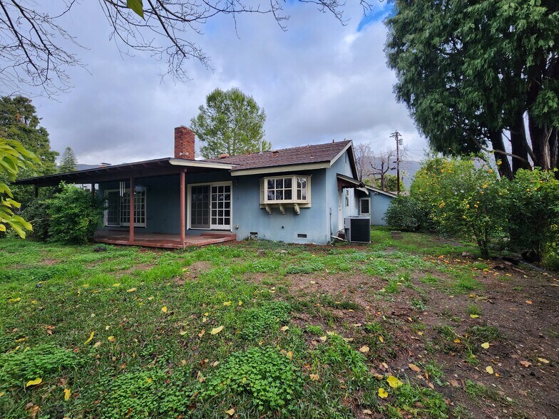 Building Photo - 4131 Aralia Rd