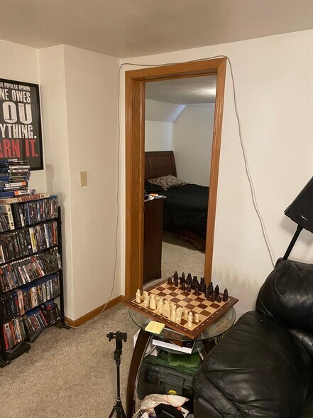 Building Photo - 521 N Badger Ave