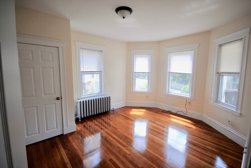 Building Photo - 98 Montebello Rd