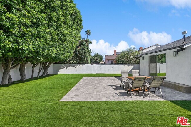 Building Photo - 12849 Tiara St