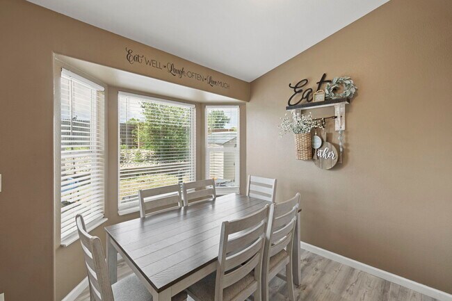Building Photo - 7356 Coral Ridge Dr