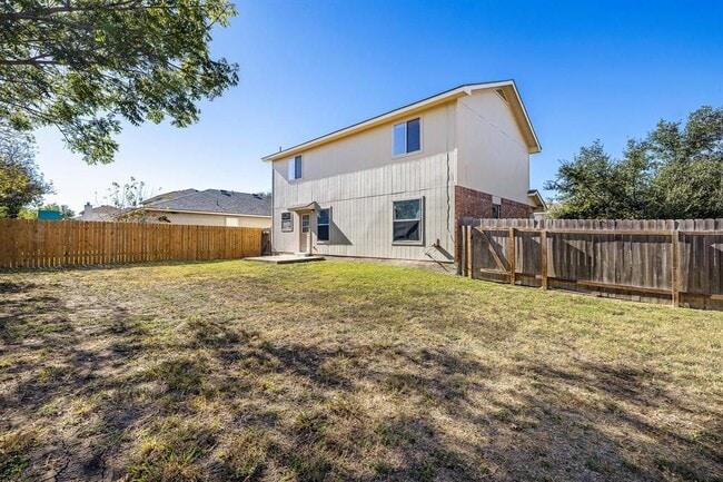 Building Photo - 3104 Tyler Ln