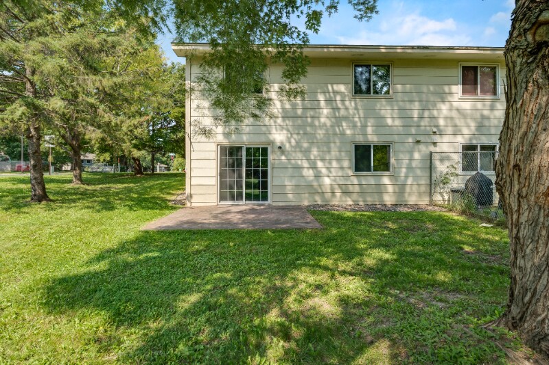 Building Photo - 13499 73rd Pl N