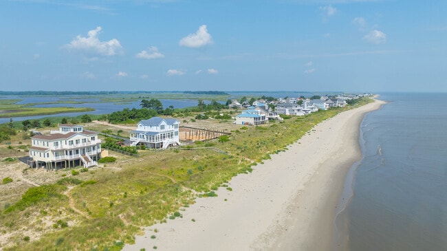 Building Photo - 29331 Clifton Shores Dr