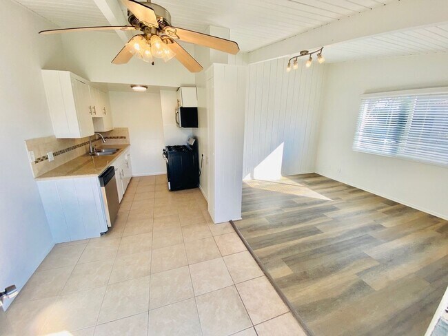 Interior Photo - 9025 National Blvd