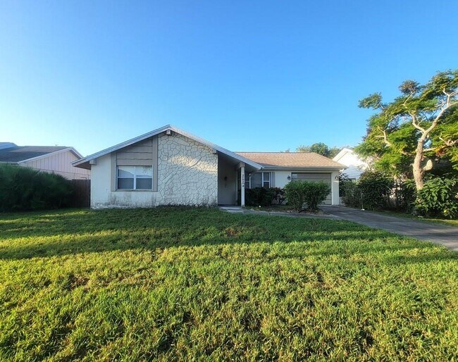 Building Photo - 3702 Sail Dr