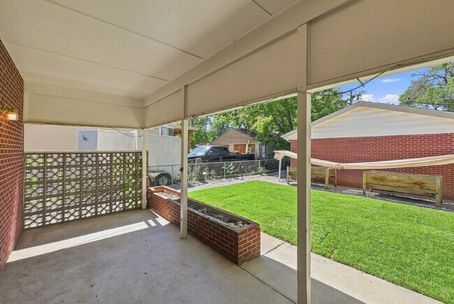 Building Photo - AVAILABLE NOW  Spacious 4-Bedroom Wheat Ridge Home with Finished Garden Level, Two-Car Garage & B...