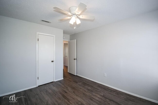 Building Photo - 1725 Partridge Pl