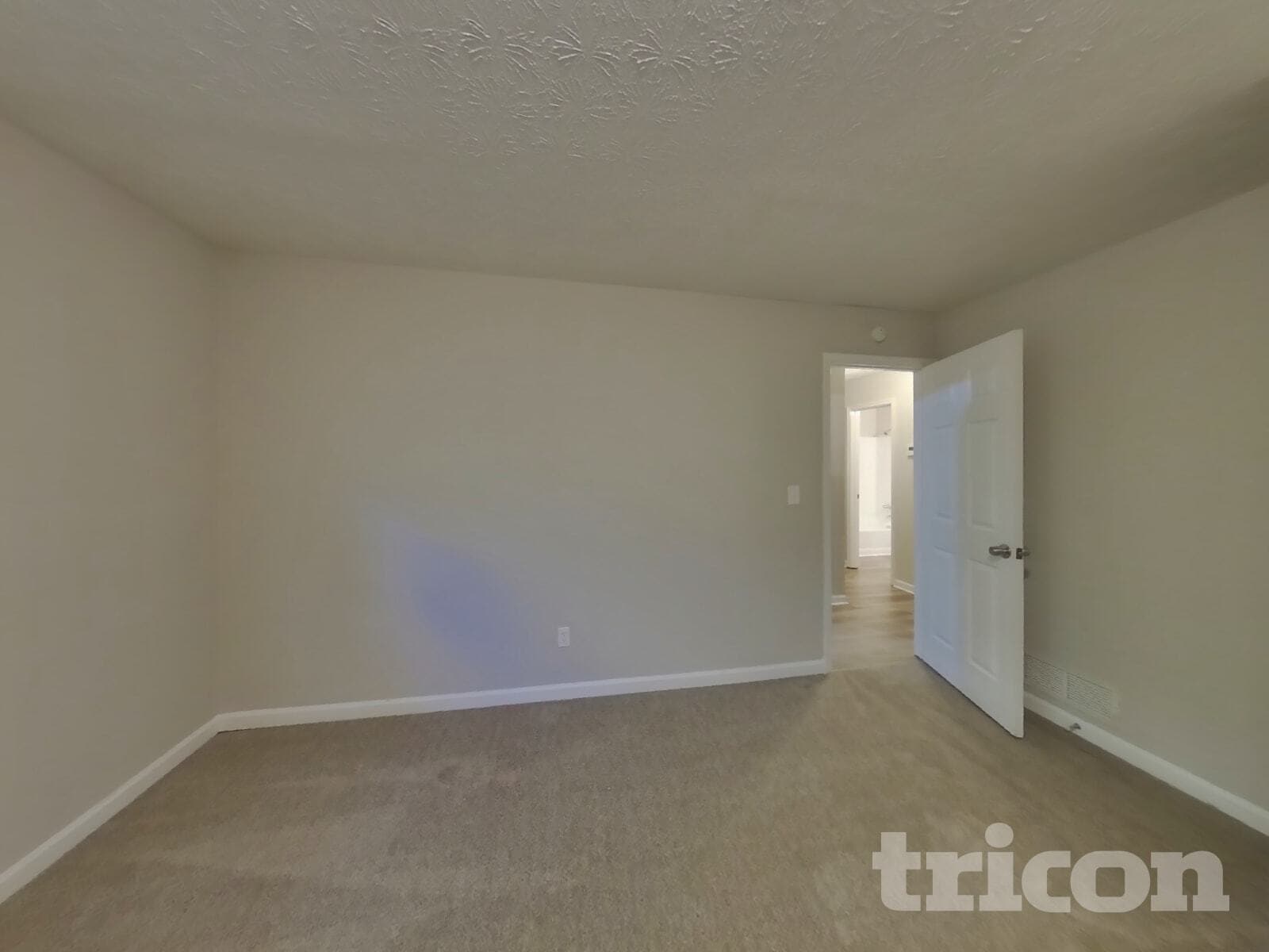 Building Photo - 30 Carriage Cir