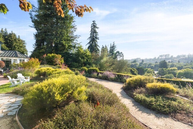 Building Photo - 5br/4ba Home - Luxury Country Living Minutes to Capitola & Soquel Village