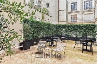 Building Photo - 11 Rue St