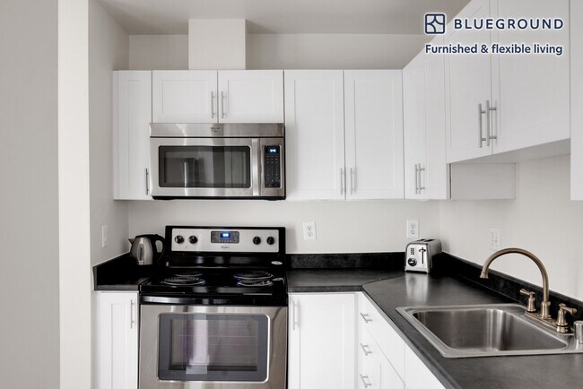 Building Photo - 938 110th Ave NE