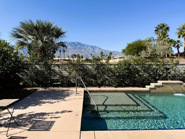 Building Photo - 3+ bedroom, 2 bath pool and spa home