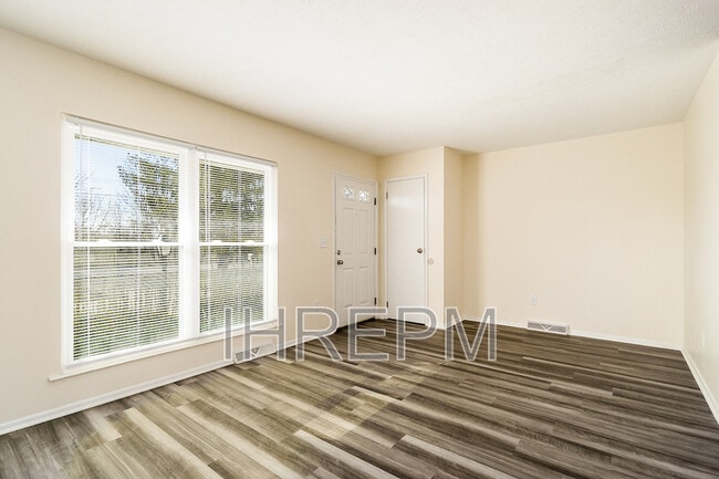Building Photo - 680 Williams Rd