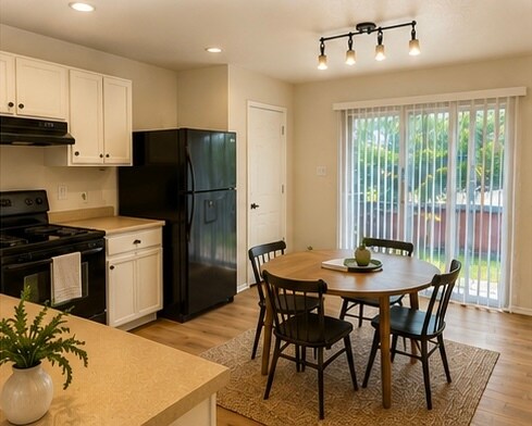 Building Photo - 1427 Range Fld