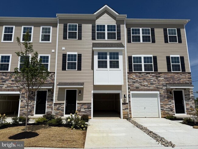 Building Photo - 8203 Brodie Ct
