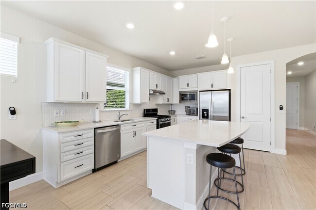 Building Photo - 17728 Silverspur Dr