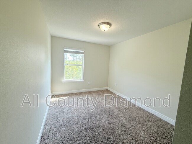 Building Photo - 7682 Shadow Lake Dr