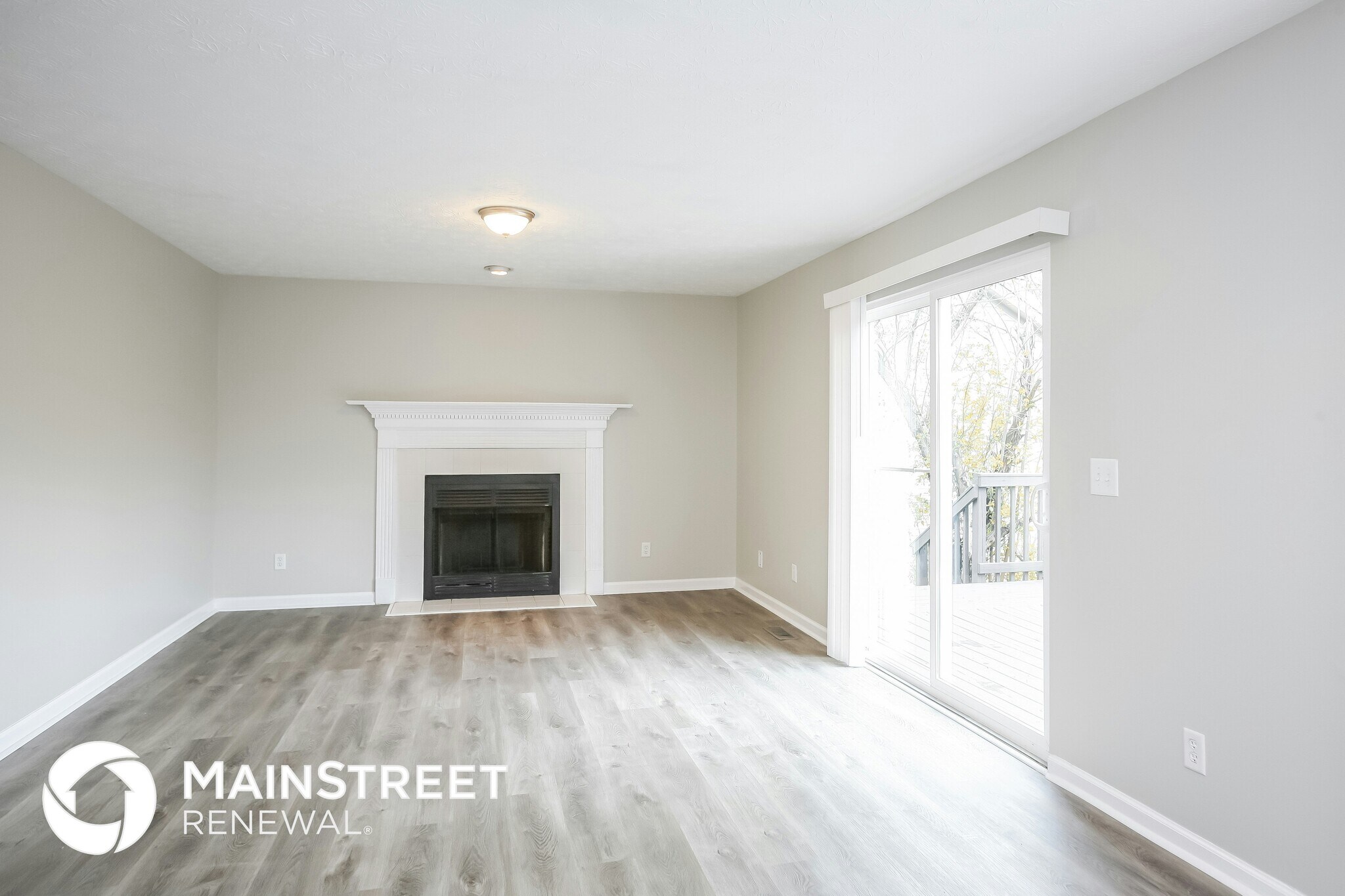 Building Photo - 8360 Sawgrass Dr