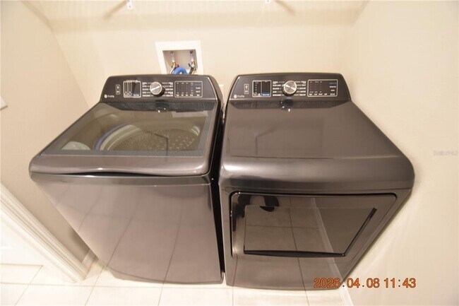 Building Photo - 2187 Old Mining Rd