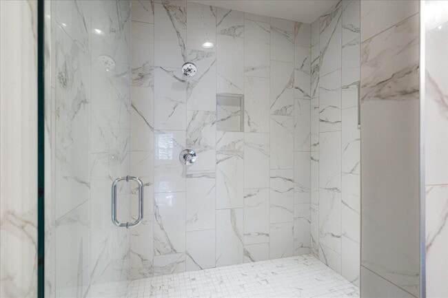 Building Photo - 2020 Elzey Ave