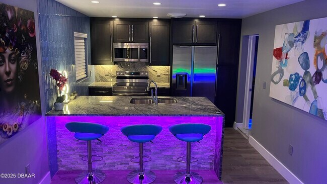 Building Photo - 236 N Keech St