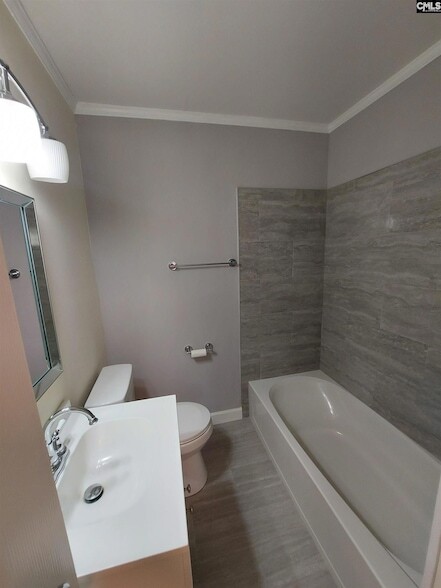 Building Photo - 1713 Lacy St