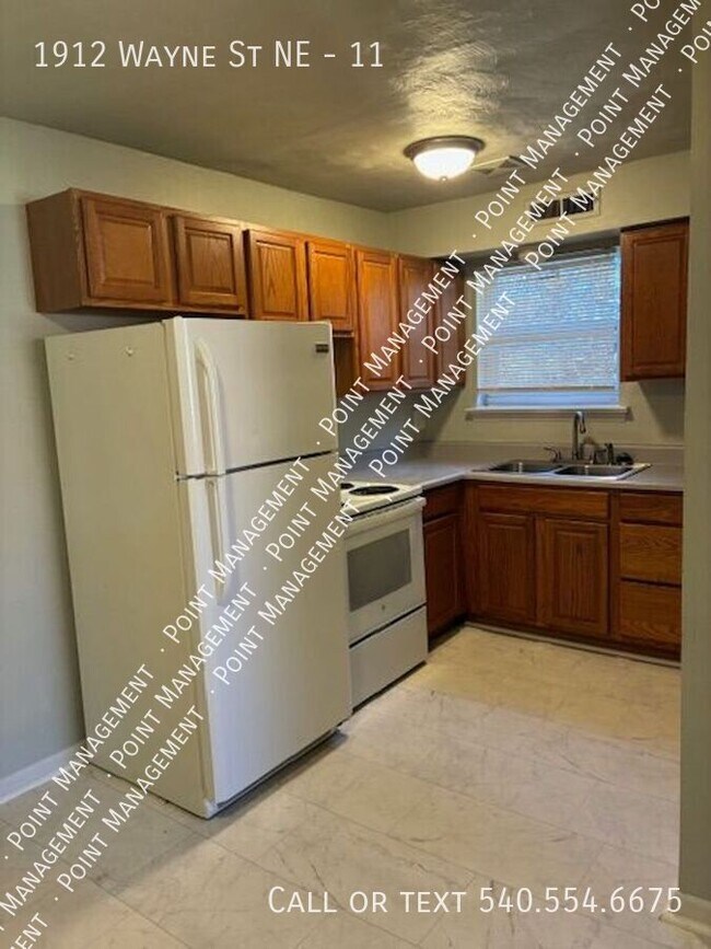 Building Photo - 1912 Wayne St NE