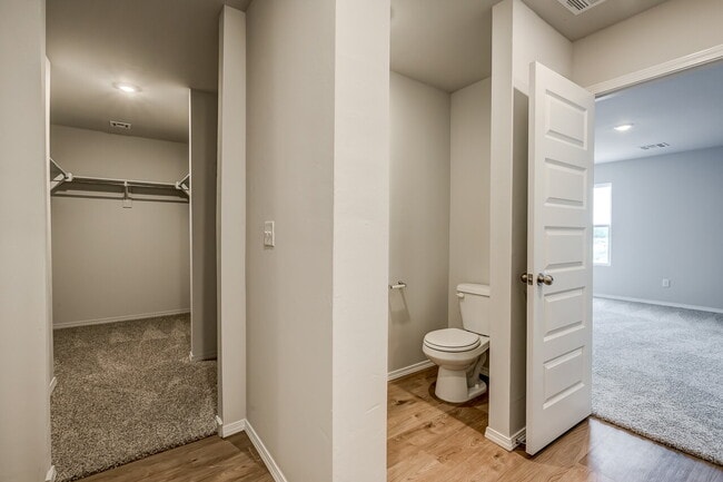 Building Photo - 4 Bedroom NEW Construction!!! Large Lot