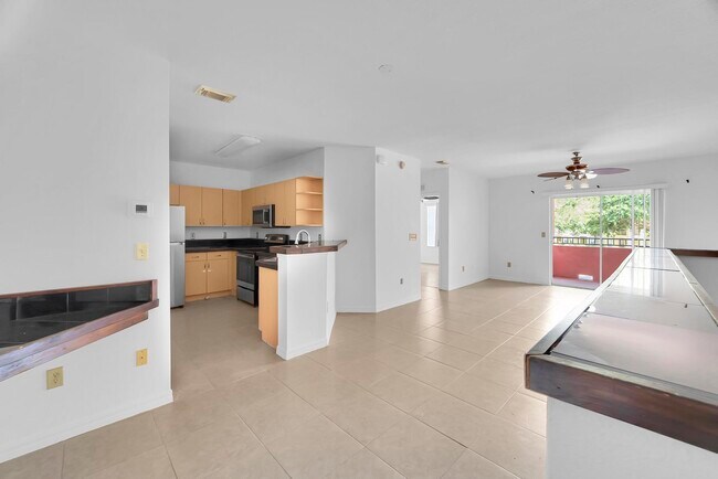 Building Photo - 106 SW Peacock Blvd