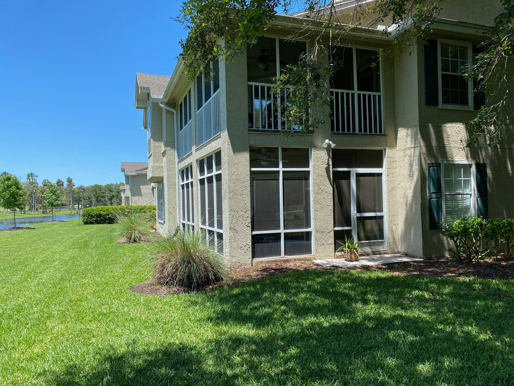 Super Quiet and Private End Unit - 900 Ironwood Dr