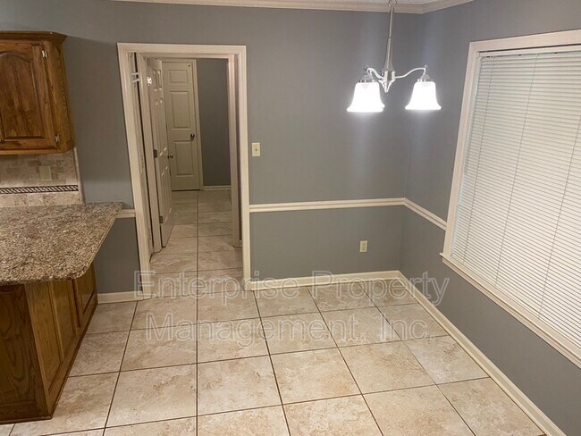 Building Photo - 3840 Charbon Ln