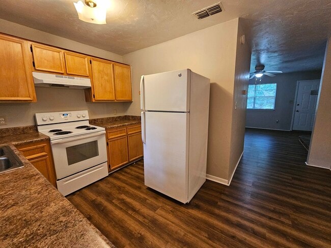 Building Photo - 2985 Woodrich Dr