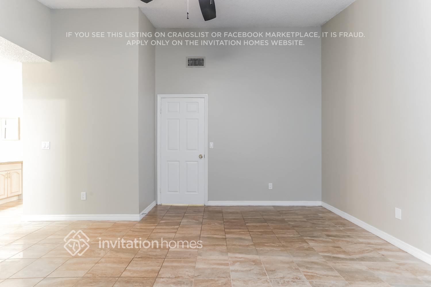 Building Photo - 631 Royal Palm Way