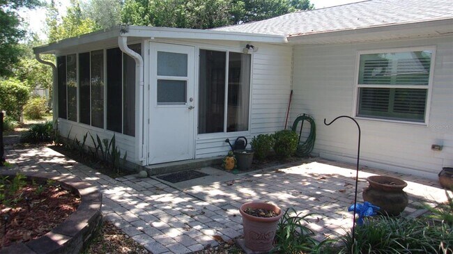 Building Photo - 10821 SW 83rd Ct