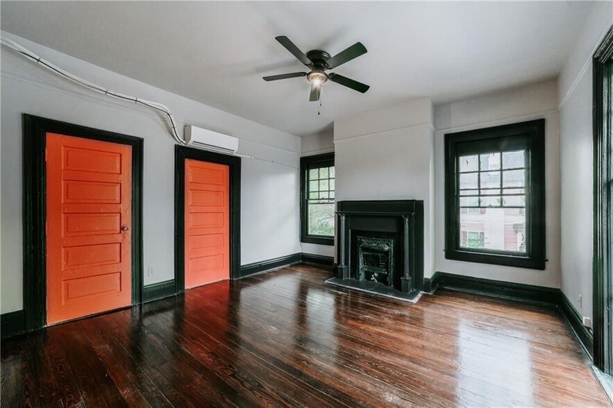 Building Photo - 207 Michigan Ave