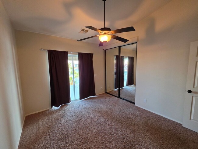 Building Photo - 2021 Lago Grande Cir