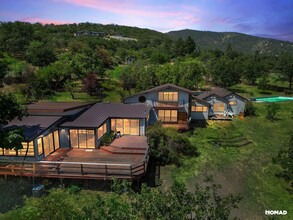 Building Photo - Soulful Mountain Sanctuary in Ashland - Av...