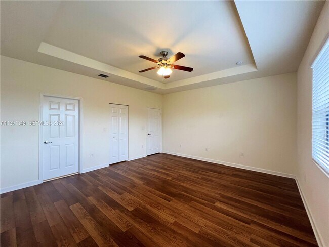 Building Photo - 422 SE 34th Terrace