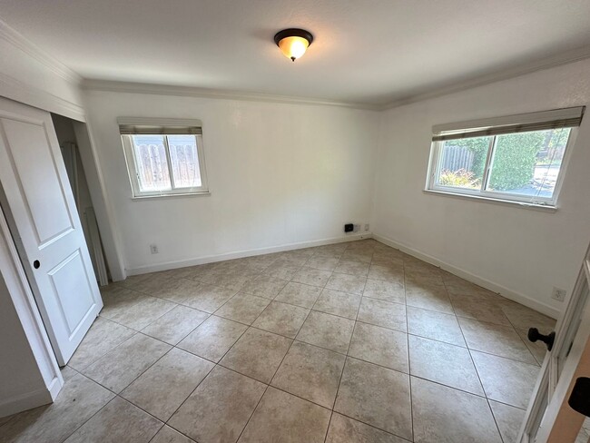 Building Photo - 2 Bed 1 Bath Single Family Home In Walnut ...