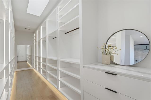 Building Photo - 3633 Thedford Ave