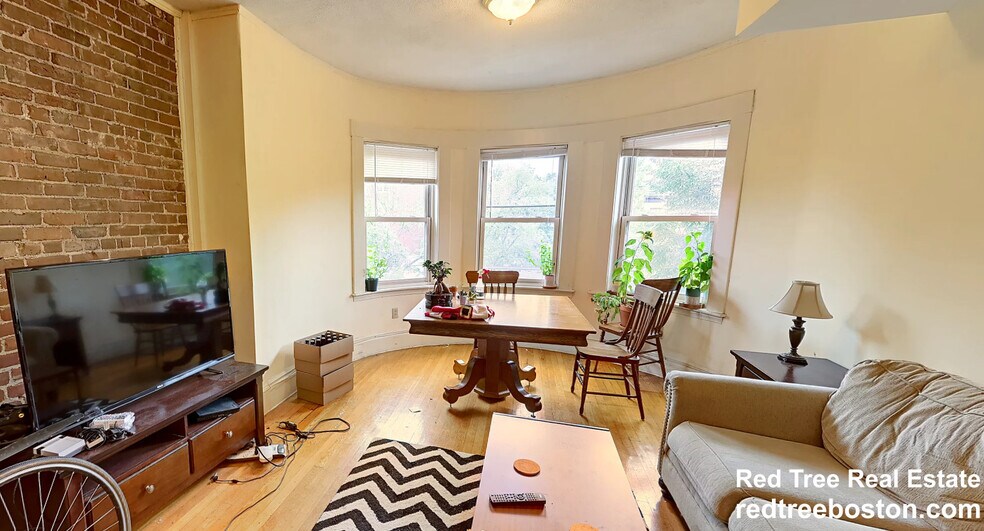 Building Photo - 1408 Beacon St